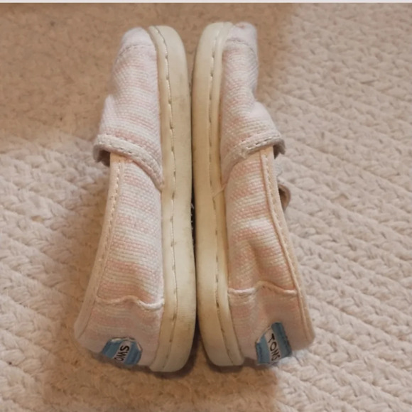 Toms pale pink and white Espadrilles size 5 - Picture 3 of 5